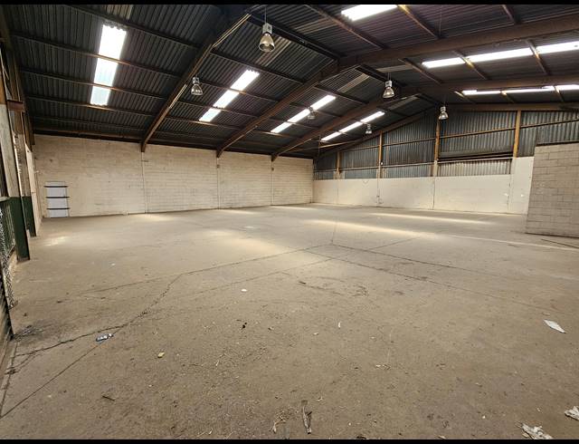 668M² FACTORY TO LET IN ANDERBOLT